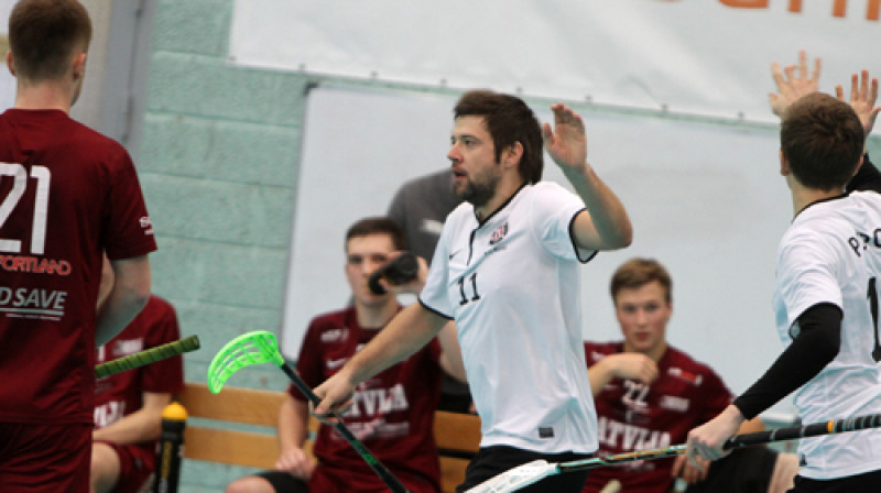 Centrā - Gints Siliņš (Kurši)
Foto: Ritvars Raits, floorball.lv