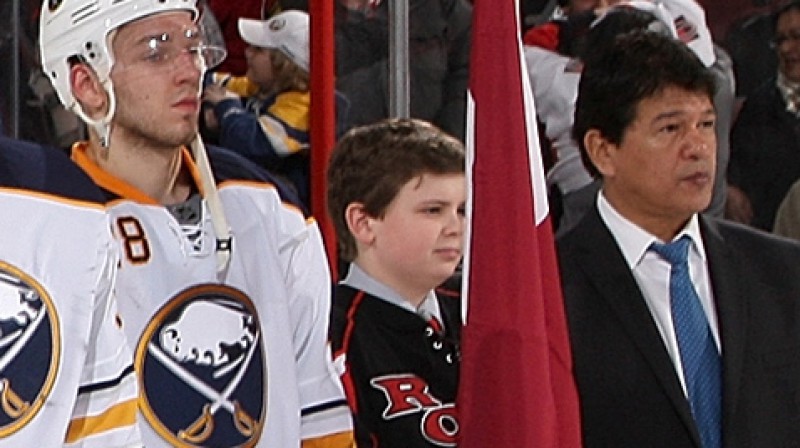 Zemgus Girgensons un Teds Nolans
Foto: sabres.nhl.com