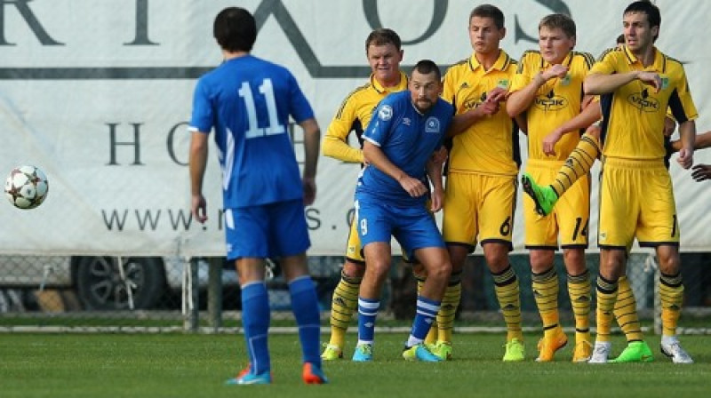 Kaspars Dubra spēlētāju sieniņā
Foto: metalist.ua