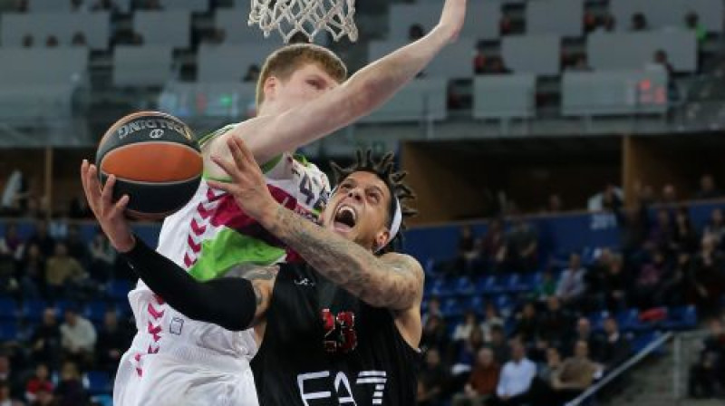 Dāvis Bertāns pret "Milano"
Foto: AFP/Scanpix