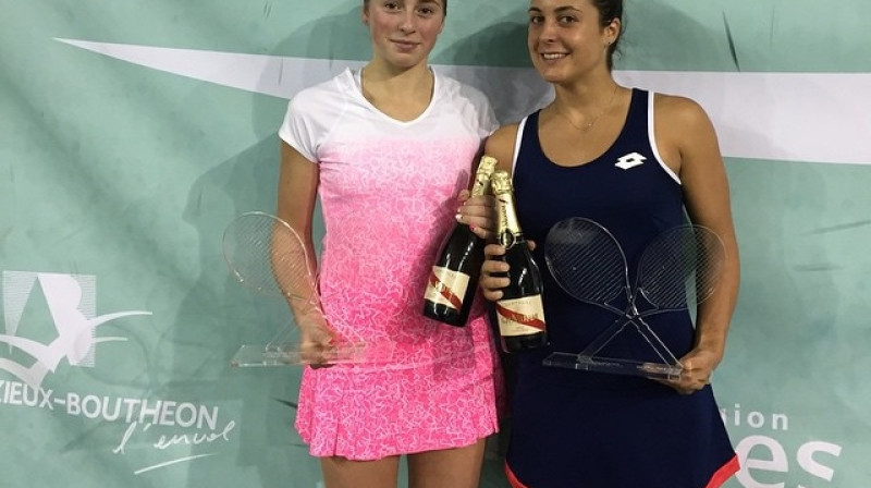 Aļona Ostapenko un Džoija Barbjēri
Foto: Instagram