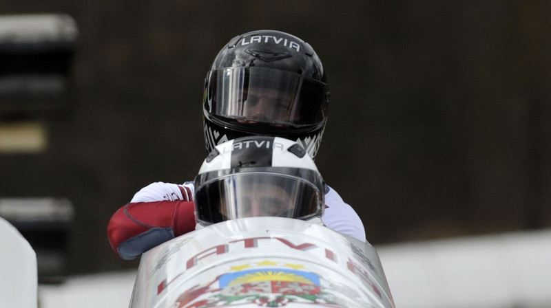 Oskars Melbārdis un Daumants Dreiškens 
Foto: Romāns Kokšarovs, Sporta Avīze, f64