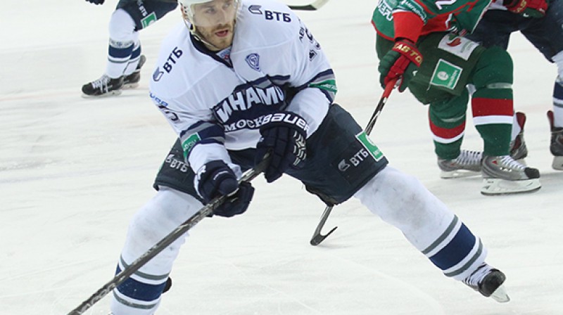Mārtiņš Karsums uz Tatarstānas ledus
Foto: dynamo.ru