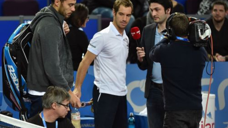 Ježijs Janovičs slimības dēļ spiests izstāties Monpeljē finālā pret Rišāru Gaskē
Foto: AFP/Scanpix