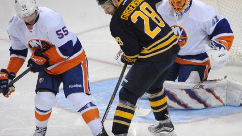 Zemgus Girgensons pret "Islanders"
Foto: AP/Scanpix