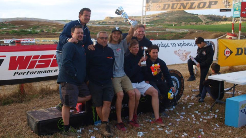 Šileika ar uzvarētāja kausu Kipras čempionātā
Foto: facebook.com/george.omonoia.9