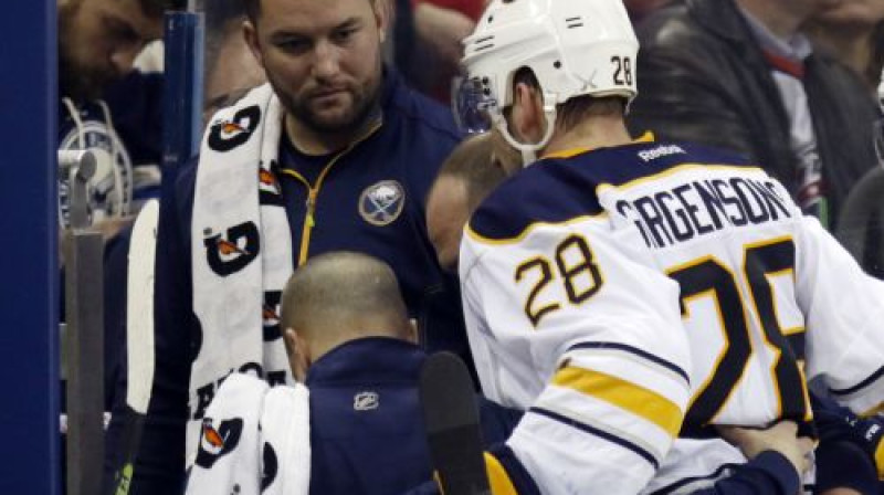 Zemgus Girgensons pamet spēli pret "Blue Jackets"
Foto: AP/Scanpix