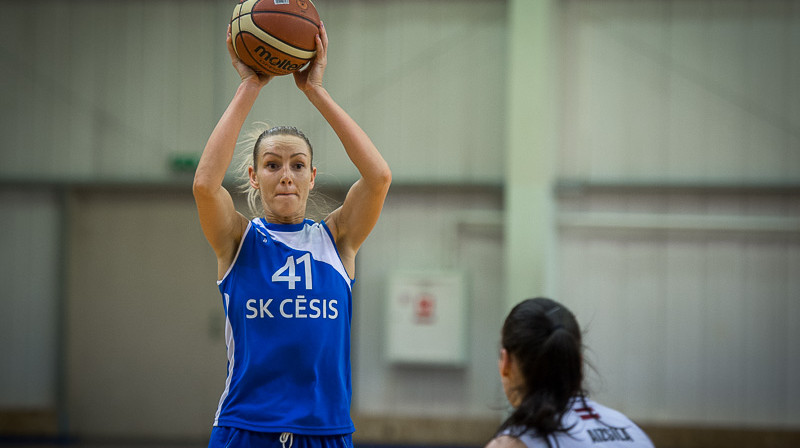 Zane Jākobsone 25. februāra spēlē pret "RSU/Merks"
Foto: www.skcesis.lv