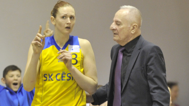 Aija Brumermane pirmajā sezonā Cēsīs spēlēja Armanda Krauliņa vadībā
Foto: Romāns Kokšarovs, f64