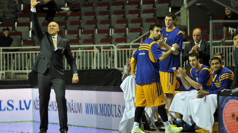 Rims Kurtinaitis un Himku basketbolisti Rīgā
Foto: Romāns Kokšarovs, f64