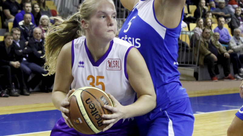 Kate Krēsliņa
Foto: Nora Krevņeva, f64