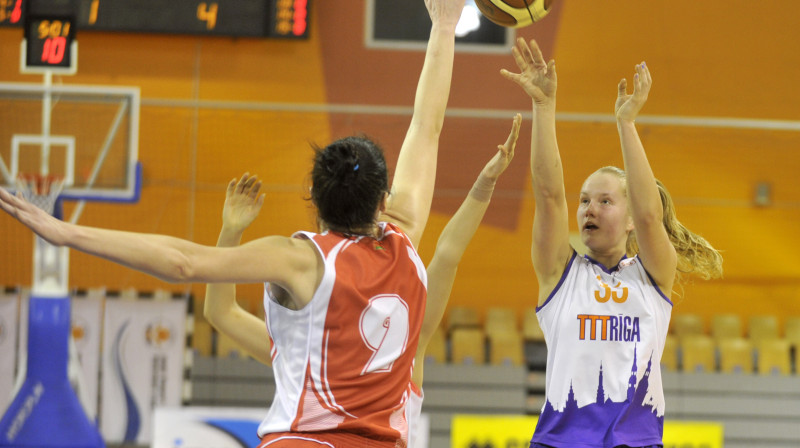 Kate Krēsliņa
Foto: Romāns Kokšarovs, f64
