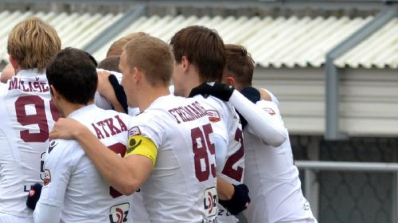 "Jelgavas" futbolisti
Foto: Mārtiņš Jankovskis, Sportacentrs.com