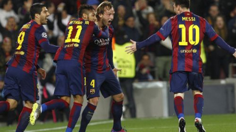 "Barcelona" spēlētāji pēc vārtu guvuma
Foto: AFP/Scanpix