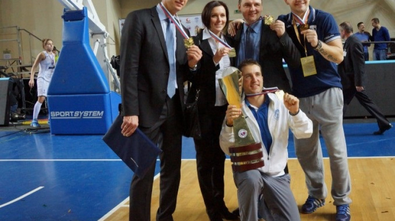Gundars Vētra un Kurskas treneri
Foto: kurskbasket.ru