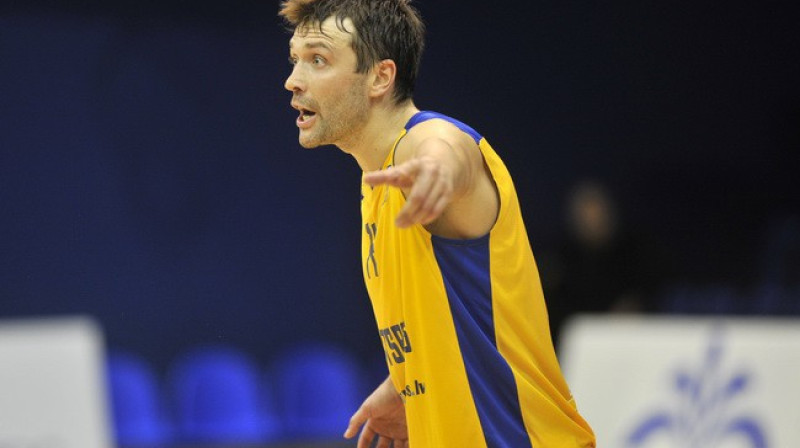 Kristaps Janičenkos aicināja komandu saprast, ka tā ir finālspēle
Foto: Romāns Kokšarovs, F64.