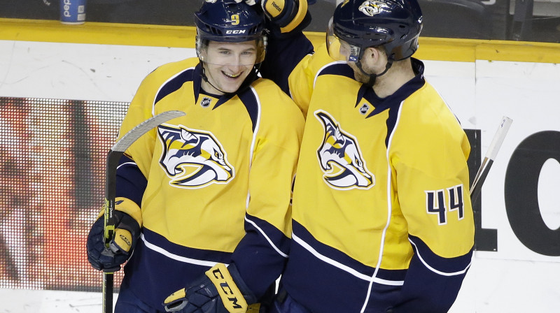 Filips Fošberjs (pa kreisi)
Foto: AP/Scanpix