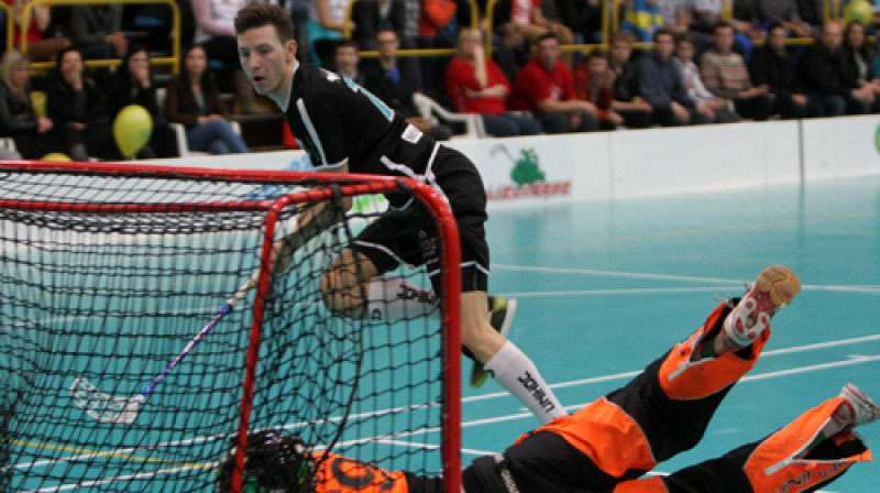 Jānis Jaunzems gūst savus otros vārtus
Foto: Ritvars Raits, floorball.lv