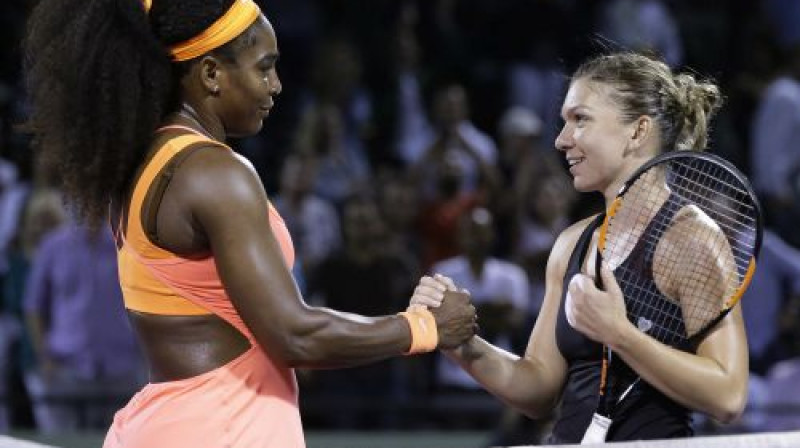 Serēna Viljamsa un Simona Halepa
Foto: AP/Scanpix