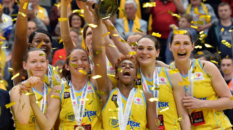 Prāgas basketbolistes: pirmais Eirolīgas tituls kluba vēsturē
Foto: AP/Scanpix