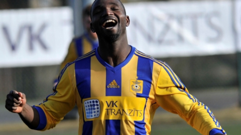 Abdultaofiks Ahmeds nespēj aizmirst savus laikus "Ventspilī"
Foto: Romāns Kokšarovs, Sporta Avīze, f64