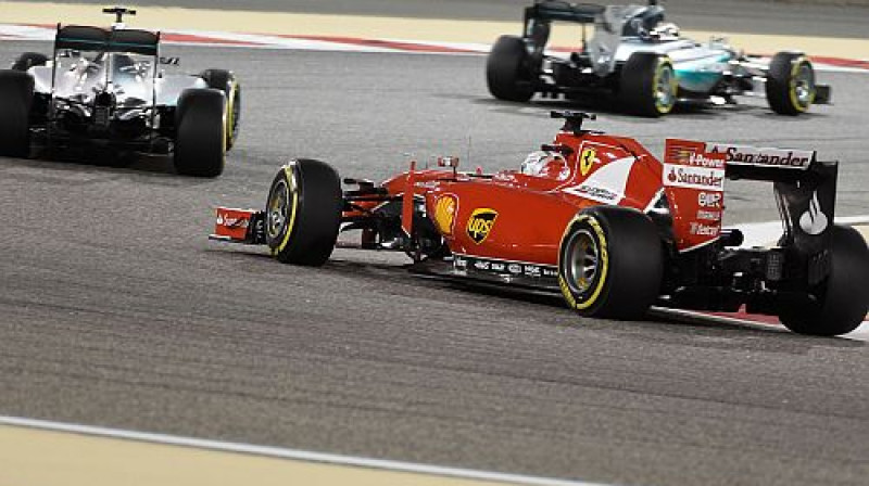 Fetels seko "Mercedes" formulām
Foto: AFP/Scanpix