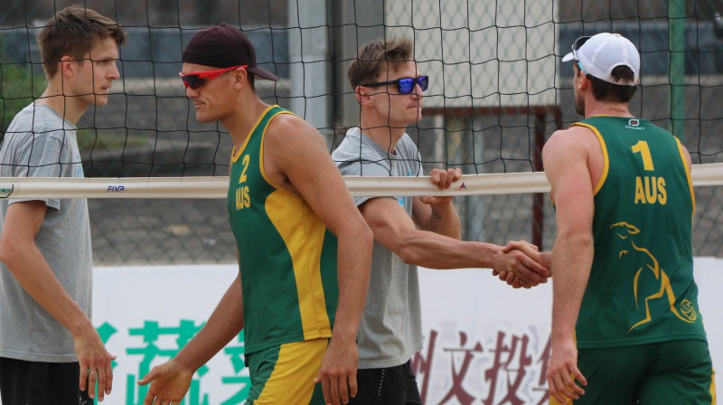 Hermans Egleskalns un Mārtiņš Pļaviņš pelēkajā
Foto: fivb.org