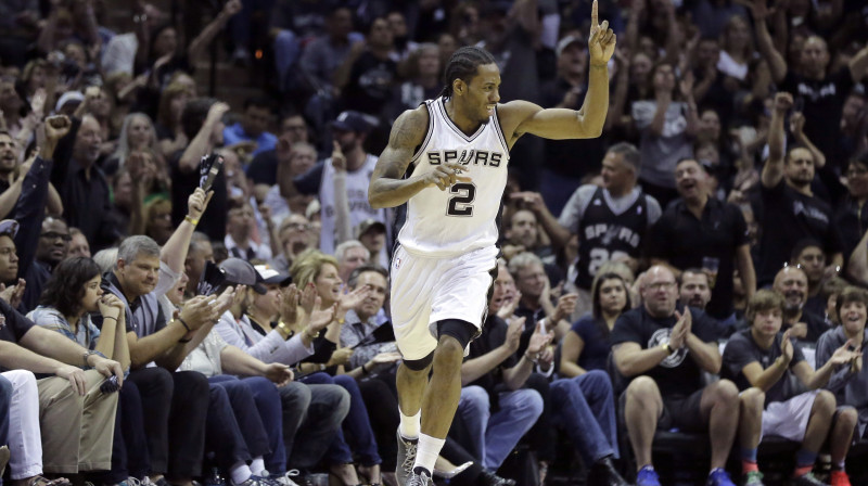 Lenards un Spurs pārņem vadību sērijā
Foto: AP/Scanpix