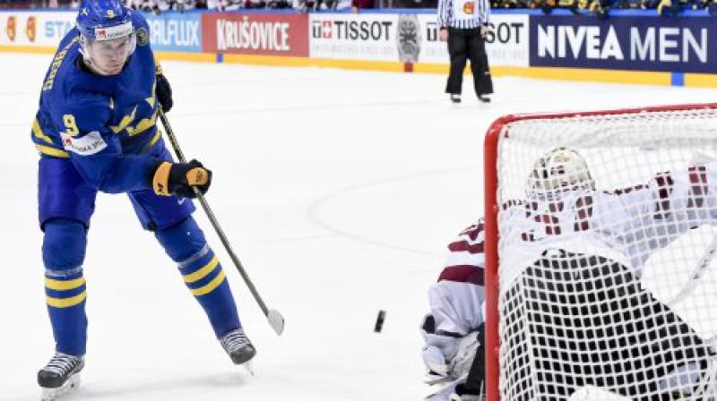 Filips Fošberjs pārspēj Edgaru Masaļski
Foto: AFP/Scanpix