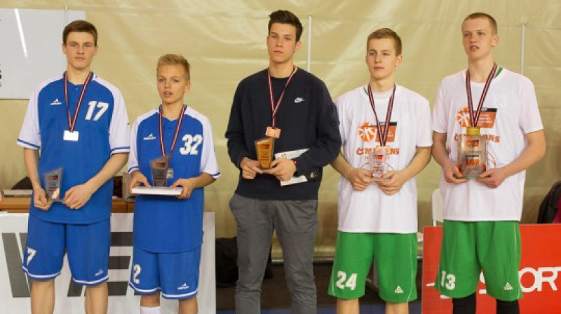 Artūrs Žagars, Artūrs Kurucs, Teodors Bergmanis, Edgars Kaufmanis un Bogdans Raiļans.
Foto: Edgars Vaivads