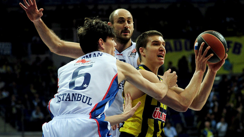 Bogdans Bogdanovičs (ar bumbu)
Foto: AFP/Scanpix