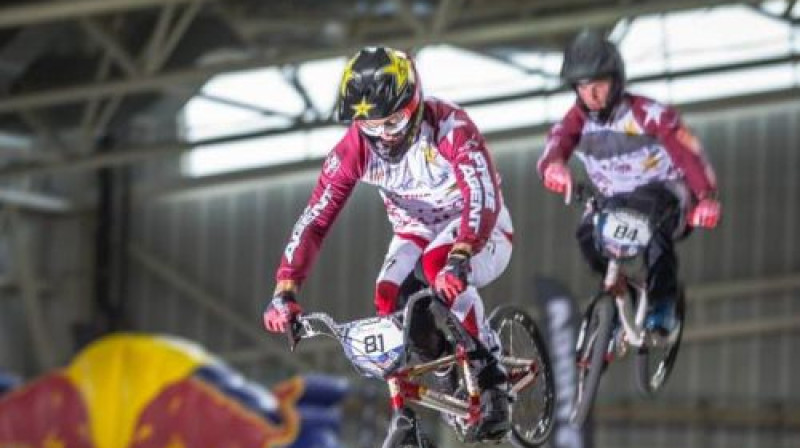 Māris Štrombergs un Rihards Veide trasē
Foto: uci.ch