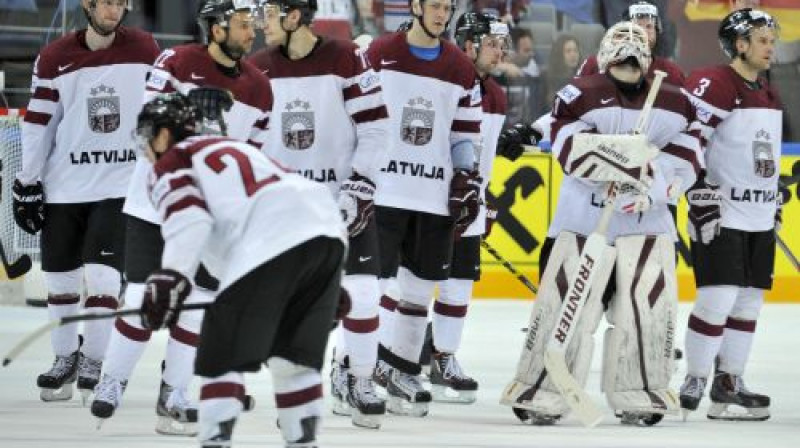 Latvijas hokejisti pēc sirdi plosošā zaudējuma vāciešiem
Foto: Romāns Kokšarovs, Sporta Avīze, f64