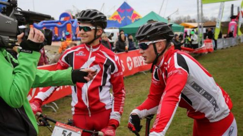 Mārtiņs Blūms (no kreisās) un Arnis Pētersons
Foto: mtbmaratons.lv