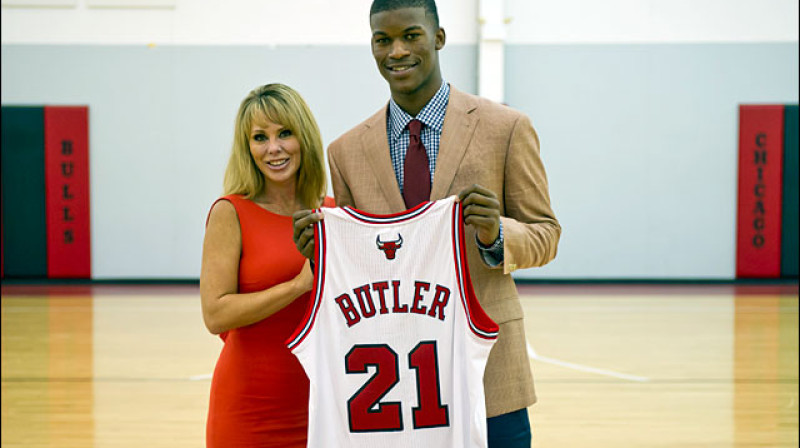 Mišela Lamberte un Džimijs Batlers 
Foto: nba.com