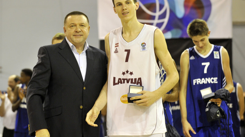 Rodions Kurucs: Eiropas U16 čempionāta simboliskā piecnieka dalībnieks
Foto: Romāns Kokšarovs, f64