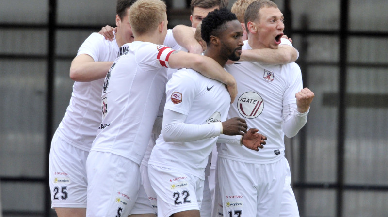 "Jelgavas" futbolisti
Foto: Romāns Kokšarovs/F64