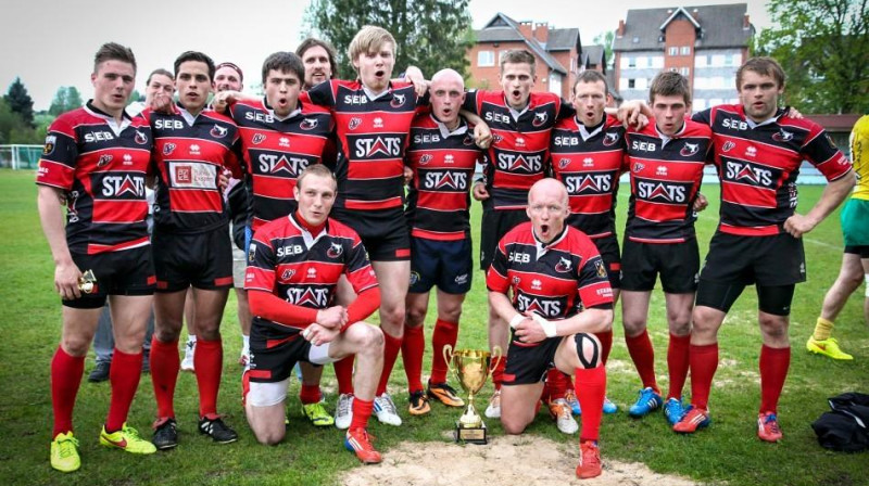 Pirms divām nedēļām "Miesnieki" ieguva Latvijas kausu regbijā 7. Gandrīz identiskā sastāvā komanda spēlēs Amsterdamā. 
Foto: Renārs Buivids, LRF.