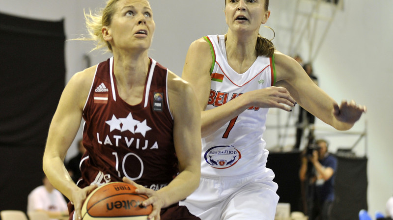 Anete Jēkabsone-Žogota: 2010 punkti 120 spēlēs
Foto: Romāns Kokšarovs, f64