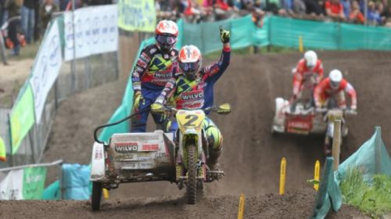 Kaspars Stupelis un Etjēns Bakss
Foto: Sidecarcross.be