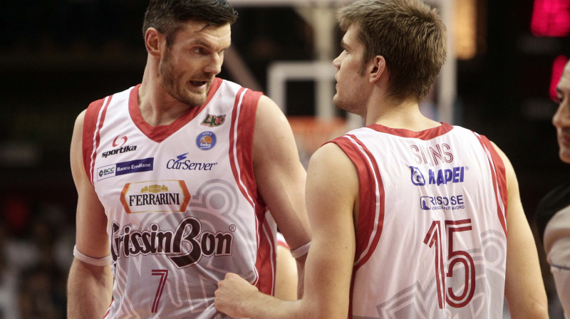 Darjušs Lavrinovičs un Ojārs Siliņš 
Foto: LaPresse/Scanpix