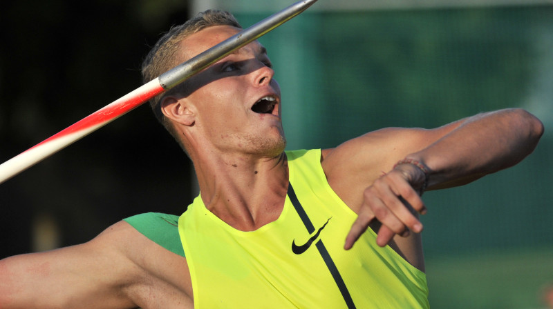 Pēdējā dienā kļuvis zināms, ka šķēpmešanas sektorā uz starta tomēr izies arī Zigismunds Sirmais, kurš pērn laboja savu personisko rekordu (86,61). 
Foto: Romāns Kokšarovs/f64