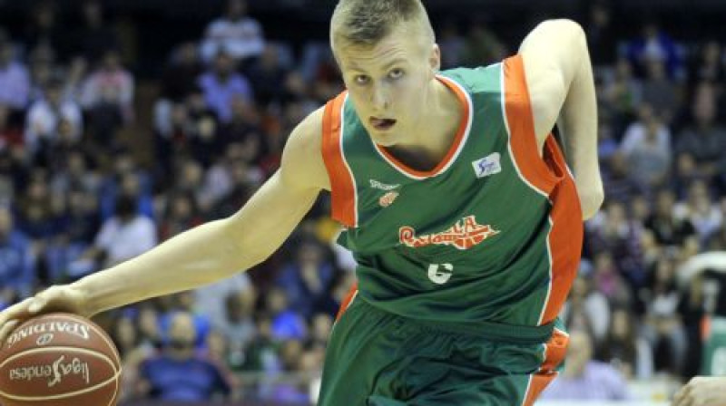 Kristaps Porziņģis 
Foto: Romāns Kokšarovs, f64