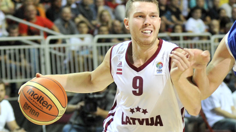 Dairis Bertāns
Foto: Romāns Kokšarovs/f64