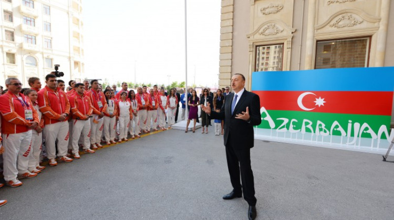 Azerbaidžānas prezidents novēl veiksmi savējiem
Foto: azertag.az