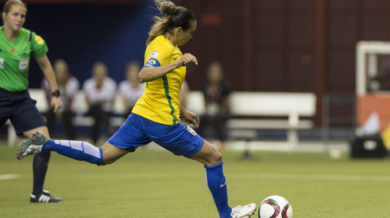 Marta izpilda 11 metru soda sitienu
Foto: AFP/Scanpix