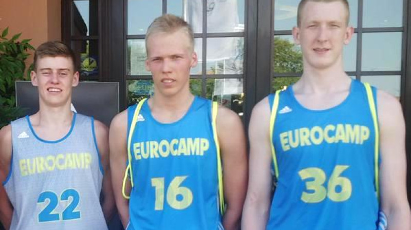"Eurocamp" dalībnieki Dāvis Geks, Jānis Bērziņš un Rolands Šmits
Foto: Mārtiņš Bērziņš