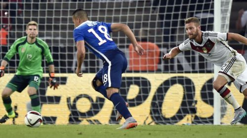 Bobijs Vuds izdara uzvaru nesošo sitienu
Foto: AP/Scanpix