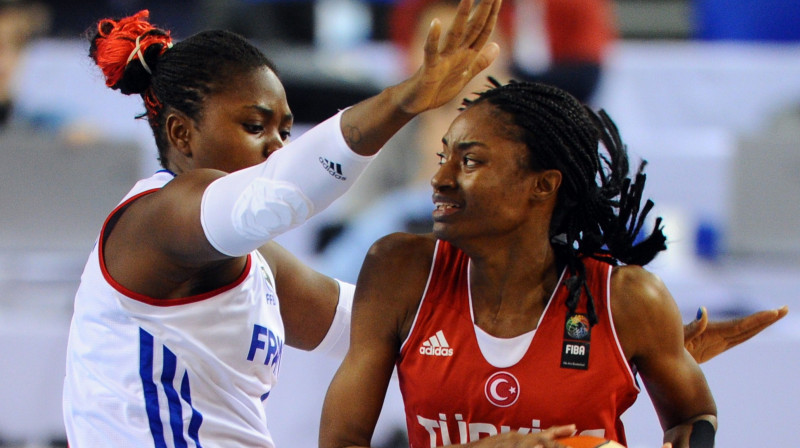 Lara Sandersa (pa labi)
Foto: AFP/Scanpix