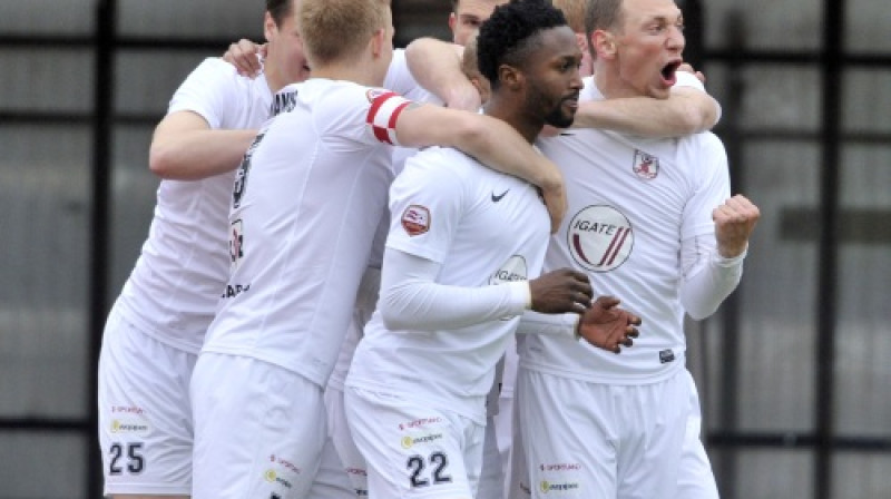 "Jelgavas" futbolisti
Foto: Romāns Kokšarovs/F64